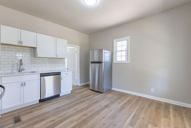 Building Photo - Remodeled 2-Bedroom Home in Saint Joseph with Washer/Dryer and Large Fenced Yard