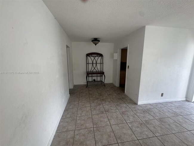 Foto del edificio - 923 SE 2nd Ave