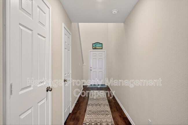 Building Photo - 4037 Bermuda Ln