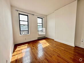 Building Photo - Spacious Bushwick 2-Bed 1-Bath / Great Loc...