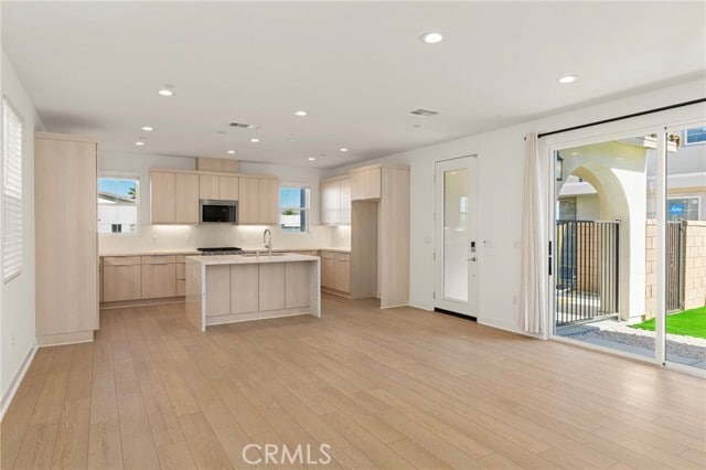 Building Photo - 75162 Aldrich Dr