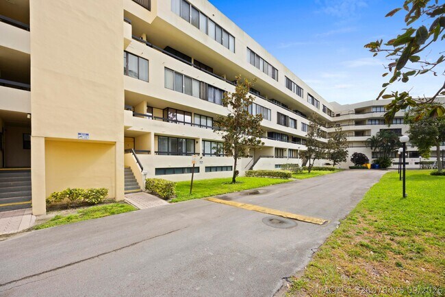 Foto del edificio - 1401 S Federal Hwy