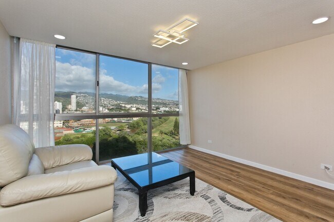 Foto del edificio - Walking Distance to the Beach & Furnished... Aloha Lani #1606 - 1 BD 1 BA 1 PRK