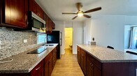 Foto principal - Available NOW - Ideally Located 1 Bedroom,...