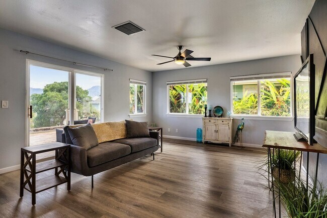 Foto del edificio - Available NOW! Largest Model in Sea Countr...