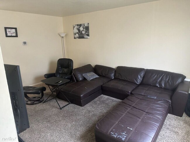 Foto del edificio - 2 br, 1.5 bath 4plex - 2424 Valley Road 4