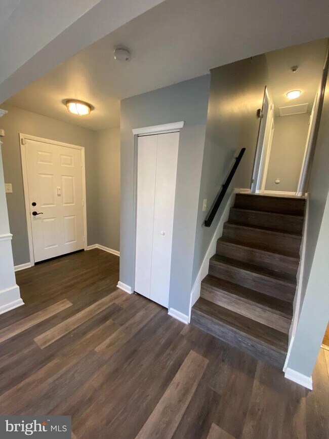 Foto del edificio - 22437 Bluebird Ct