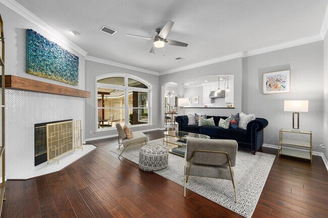 Foto del edificio - 5823 Van Winkle Ln