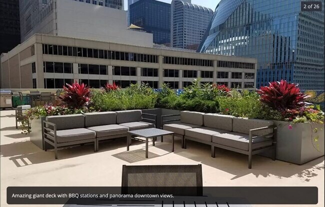 Foto del edificio - 200 N Dearborn St