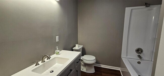 Building Photo - 1214 Camellia Woods Ct