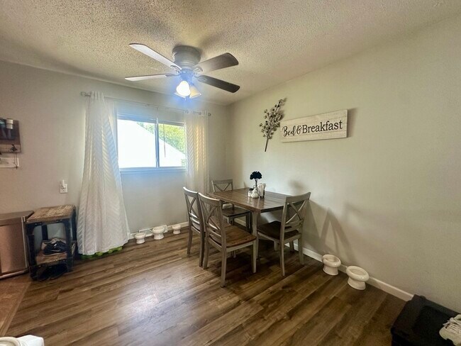 Foto del edificio - 2416 Towne House Dr NE