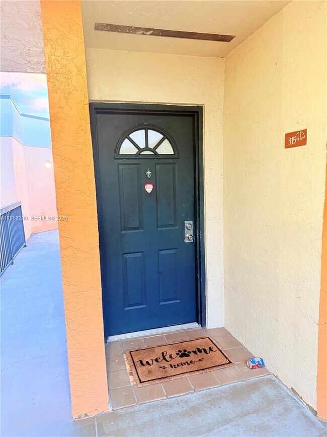 Foto del edificio - 6280 NW 186th St