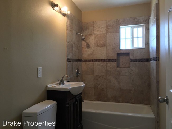Building Photo - 3 br, 1 bath House - 524 Ruiz St.