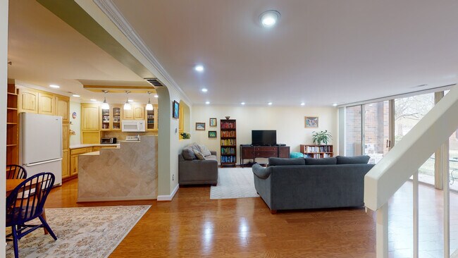 Foto del edificio - 1635 S Hayes St