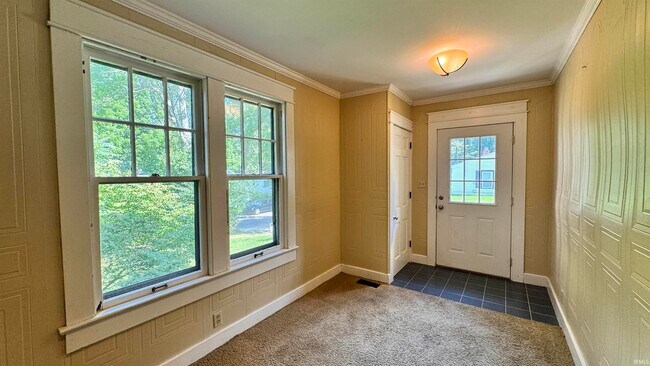 Foto del edificio - 518 S Swain Ave