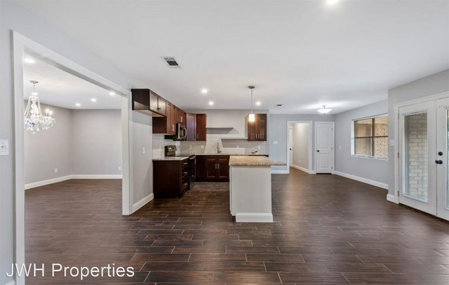 Building Photo - 4 br, 2 bath House - 212 Shadow Ridge