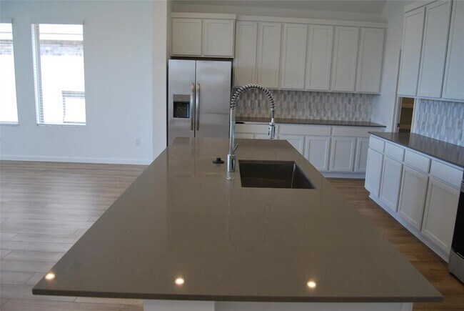 Foto del edificio - 5026 Lime Mdw Ln