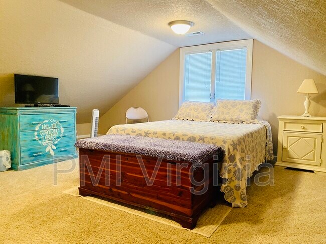 Foto del edificio - 2300 Greenwell Rd