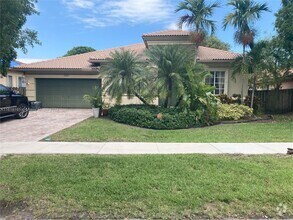 Best Luxury Lakes by the Bay Amber Apartments for Rent - Cutler Bay, FL