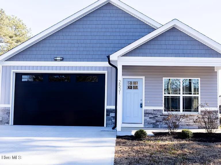 Photo - 2531 Jones St