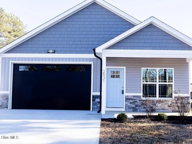 Photo - 2531 Jones St House