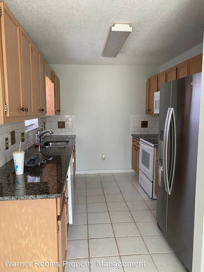 Building Photo - 4 br, 2 bath House - 126 Ash Ct