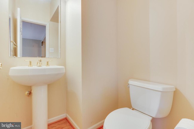 Foto del edificio - 7319 Hampton Manor Pl