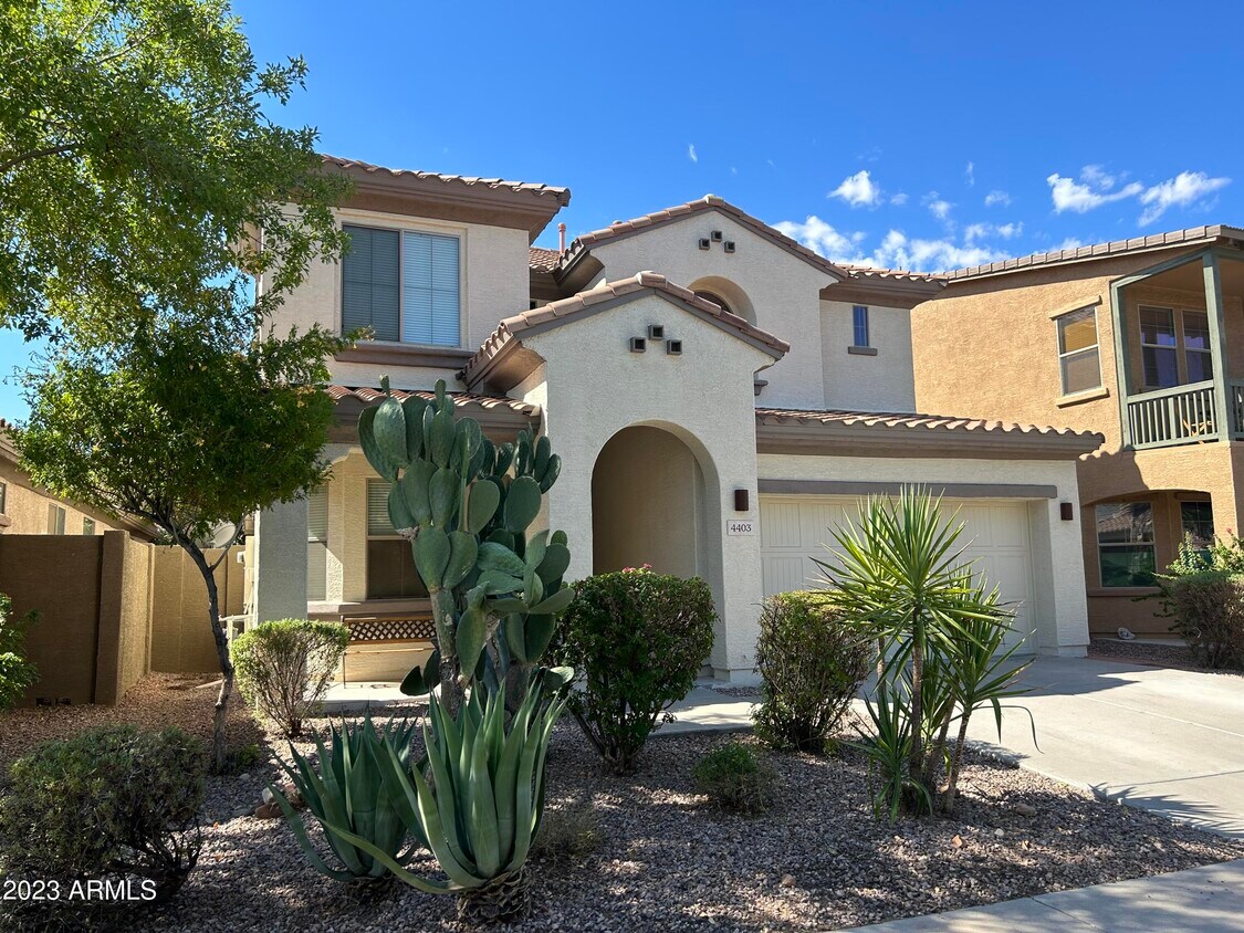 Primary Photo - 4403 W Powell Dr
