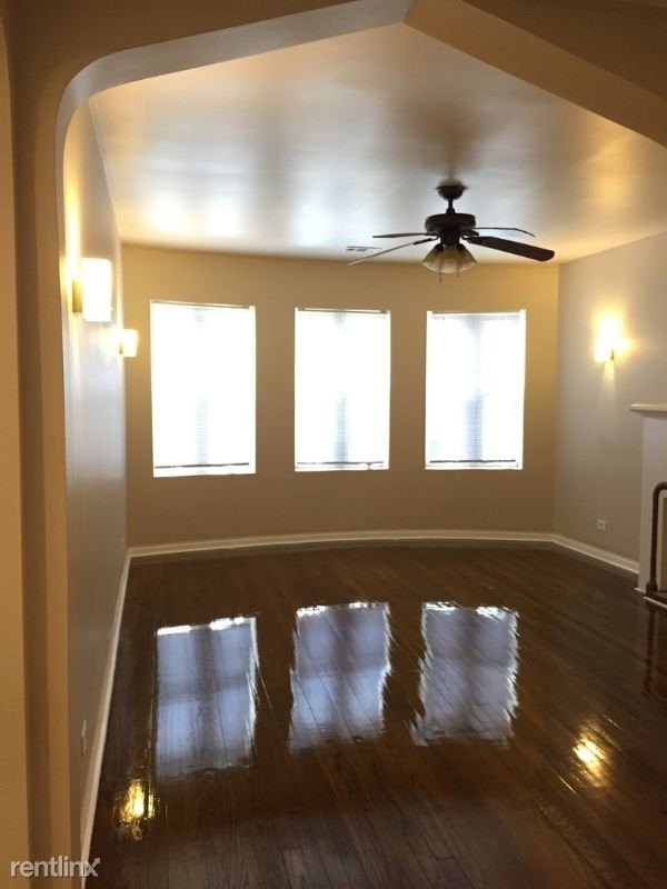 Building Photo - 2 br, 1 bath Apartment - 2449 E. 77th St