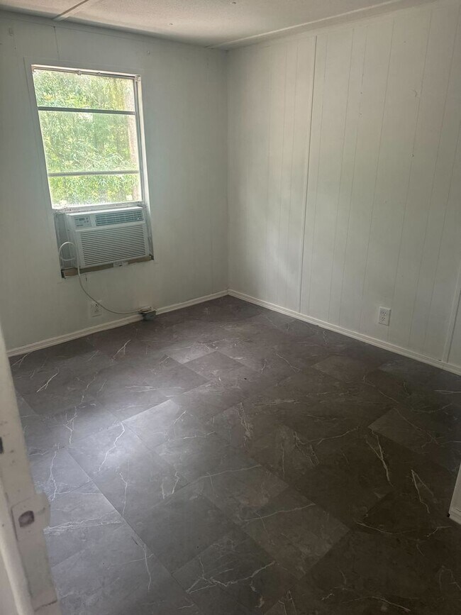 Foto del edificio - APPROVED SECTION 8 VOUCHERS ONLY!  - 2 Bed...
