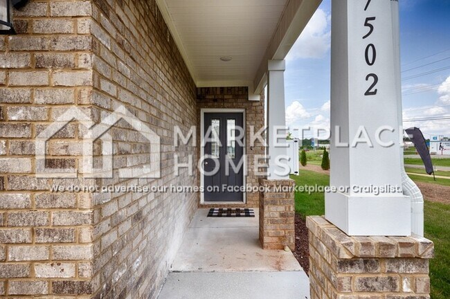 Building Photo - 7502 Discovery Pt Dr NW