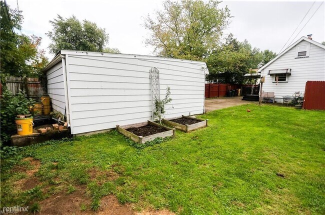 Building Photo - 1 br, 1 bath House - 6102 Theota Ave