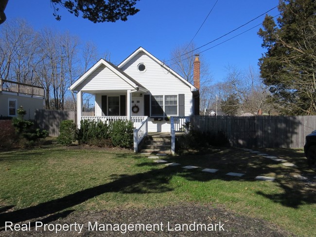 Building Photo - 30 Tulip Rd