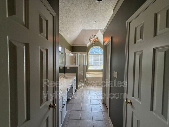 Building Photo - 3066 Shadow Green Ln