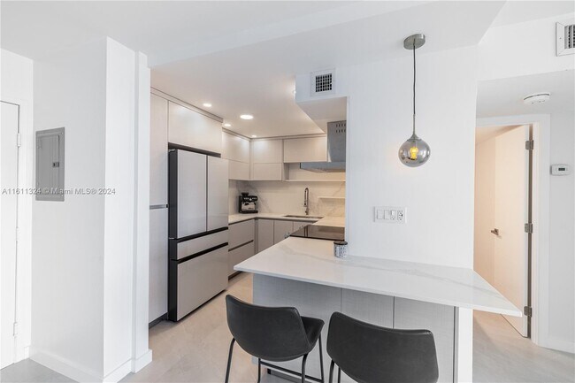 Foto del edificio - 2841 NE 163rd St