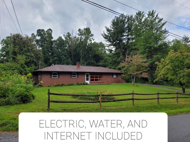 Building Photo - 25 Hickory Tree Rd