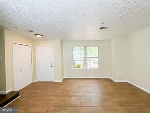 Building Photo - 7218 Mahogany Dr