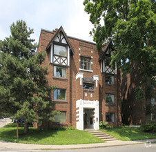 Building Photo - 3008-3010 Queen St E