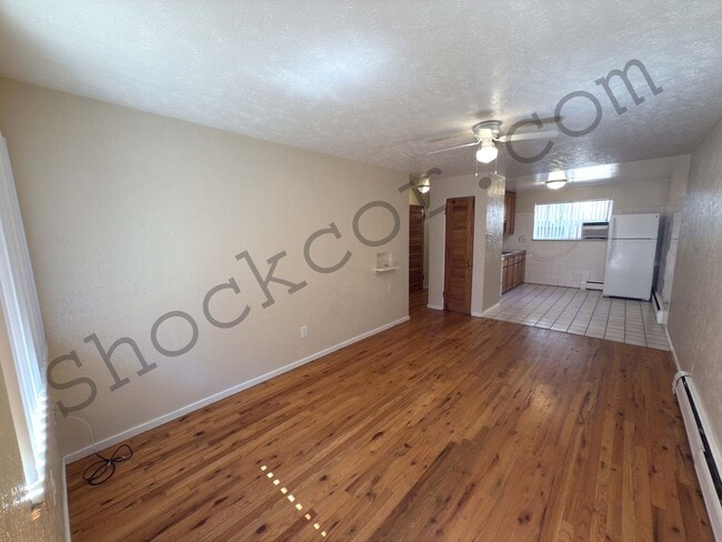 Building Photo - 2150fran