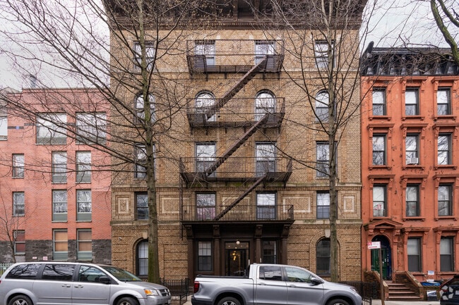 Building Photo - 96 Sterling Pl