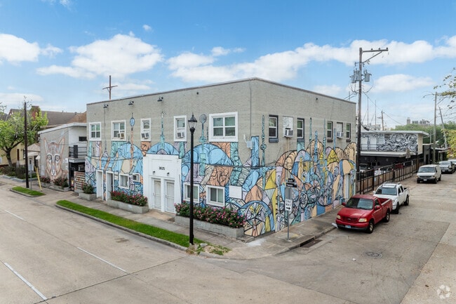 Building Photo - Truxillo Place