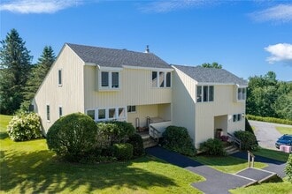 Building Photo - 50 Pines Dr