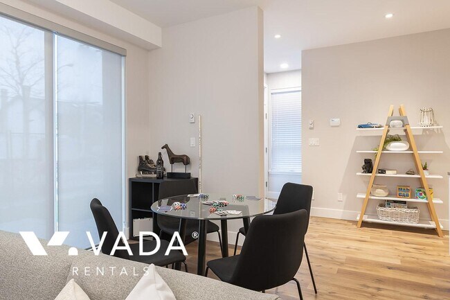 Photo du bâtiment - The Post in Ladner 3 Bed Townhouse For Ren...
