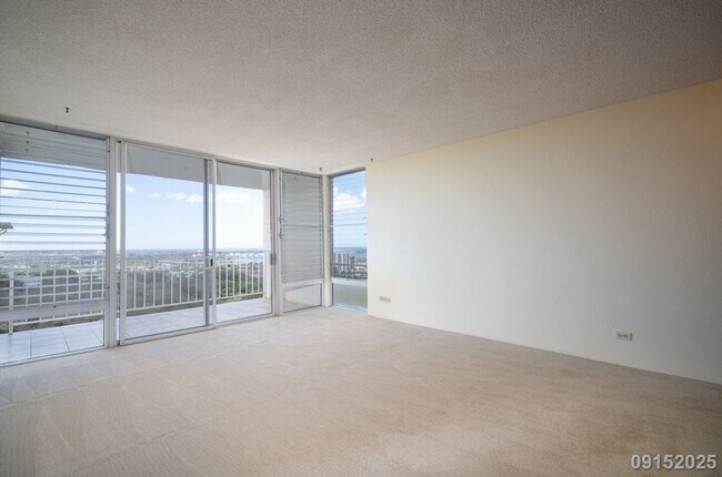 Foto del edificio - Remodeled 2BR/2BA/2 Covered Parking stalls...