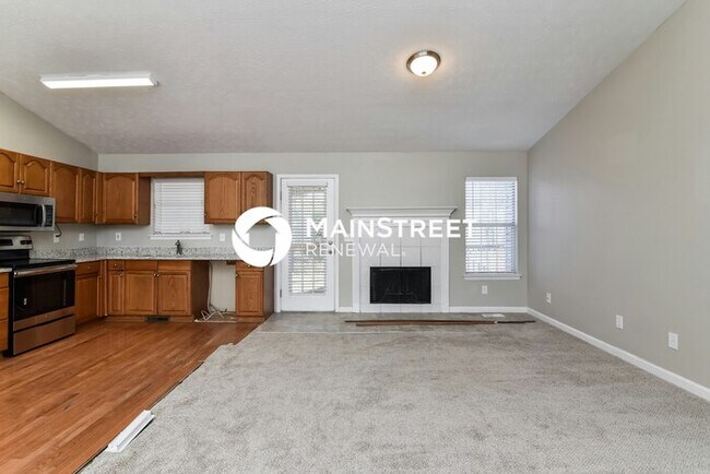 Foto del edificio - 3 Bedroom Pet-Friendly Home in Flowery Branch, GA with Main Street Renewal