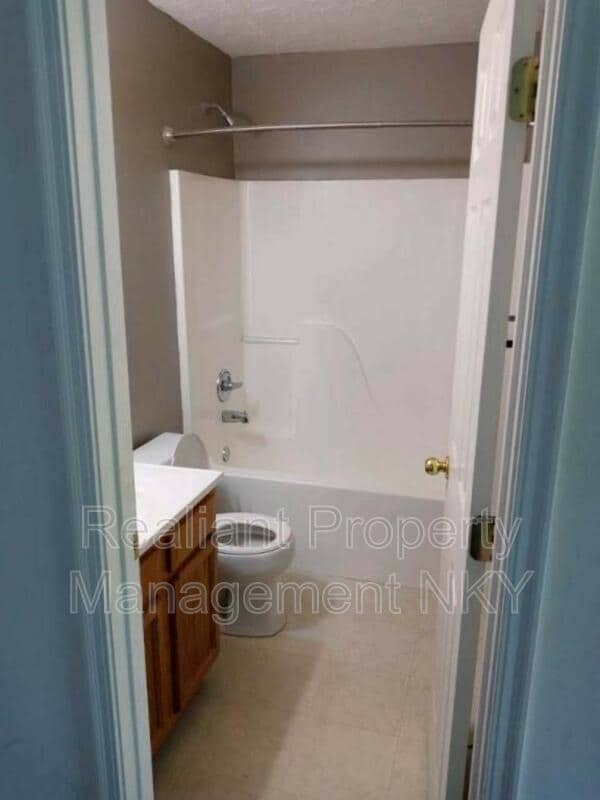 2249 W Horizon Dr, Hebron, KY 41048 House Rental in Hebron, KY