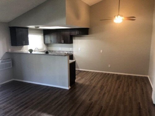 Foto del edificio - 7042 Fenway Dr