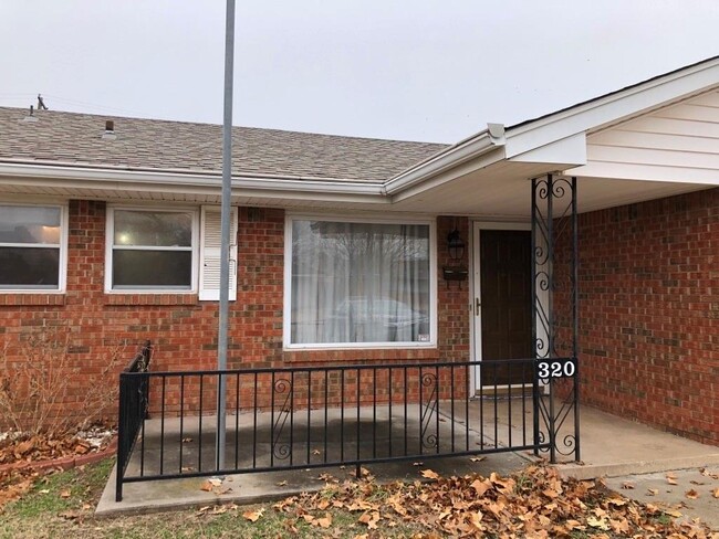 Building Photo - 320 Mimosa Dr