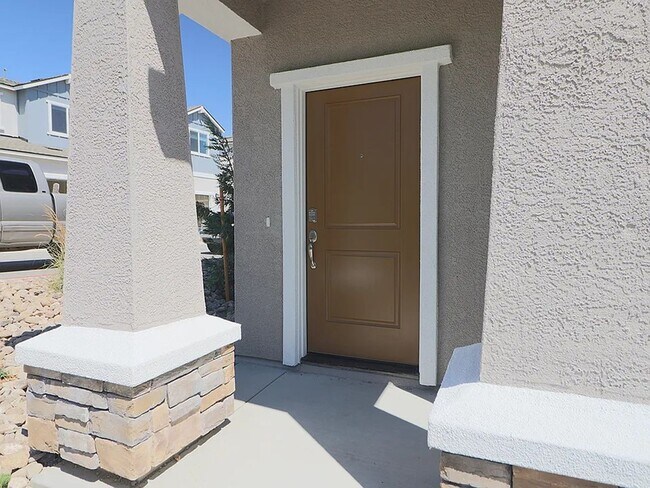 Foto del edificio - BRAND NEW - GRANITE - STAINLESS - LVP - CE...