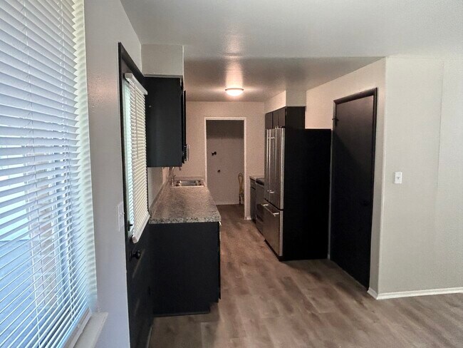 Foto del edificio - 1292 Moore St